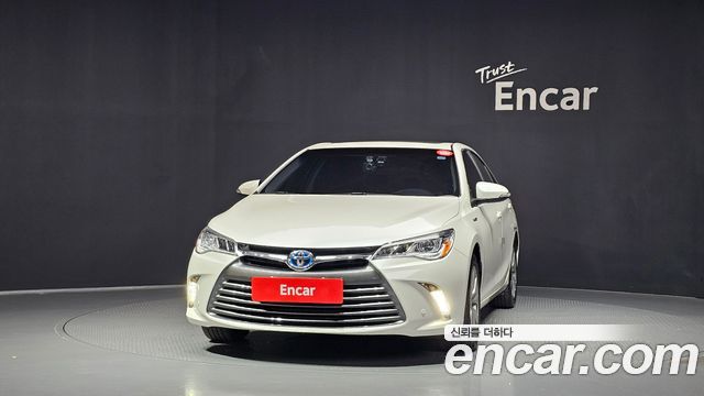 Toyota Camry Hybrid XLE 2016 — фото 3