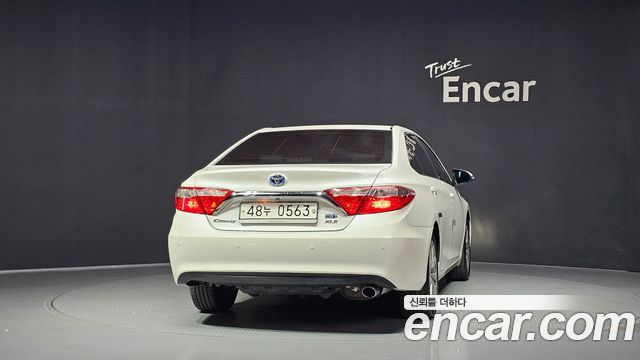 Toyota Camry Hybrid XLE 2016 — фото 4