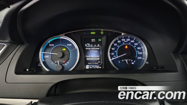 Toyota Camry Hybrid XLE 2016 — фото 8