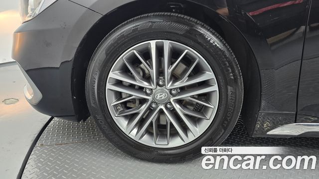 Hyundai Grandeur (IG) 2.4 Premium 2018 — фото 5