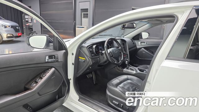 Kia K5 2.0 Turbo-GDI Noblesse 2013 — фото 10