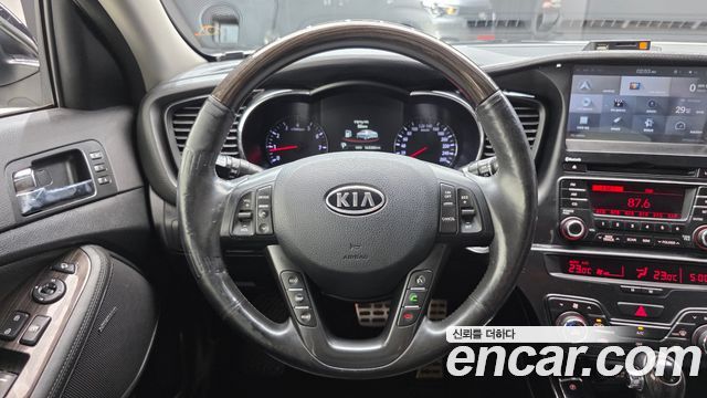 Kia K5 2.0 Turbo-GDI Noblesse 2013 — фото 12