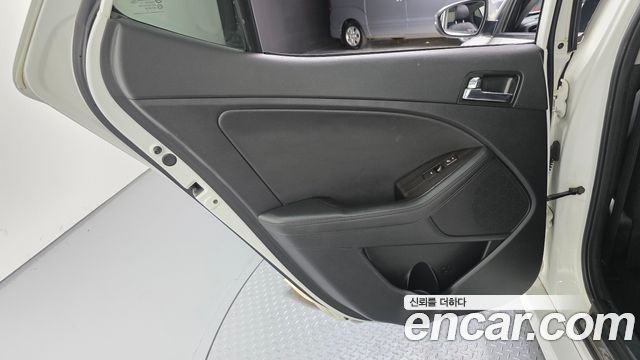 Kia K5 2.0 Turbo-GDI Noblesse 2013 — фото 25