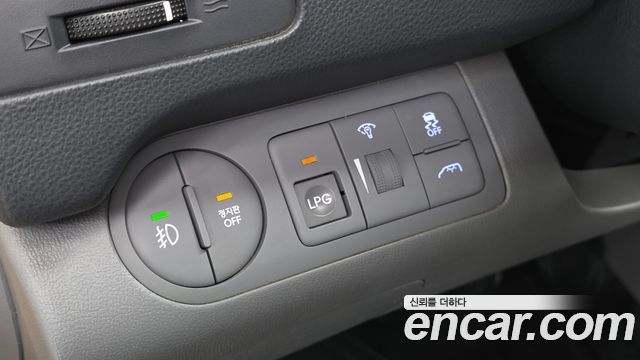 Hyundai Grand Starex School Bus LPi 2020 — фото 13