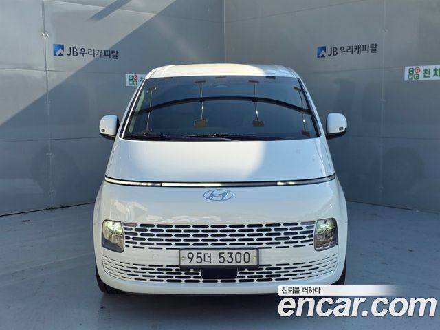 Hyundai Staria L3.5 Cargo 5-Seater Modern