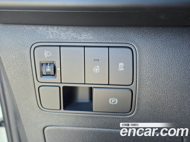 Hyundai Staria L3.5 Cargo 5-Seater Modern 2022 — фото 18