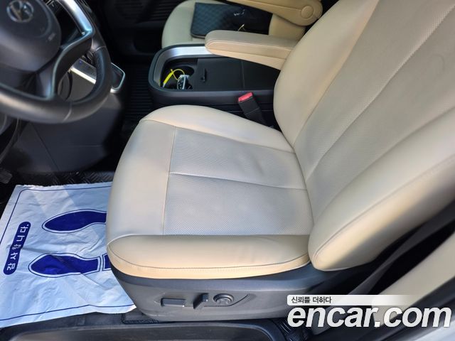 Hyundai Staria L3.5 Cargo 5-Seater Modern 2022 — фото 20