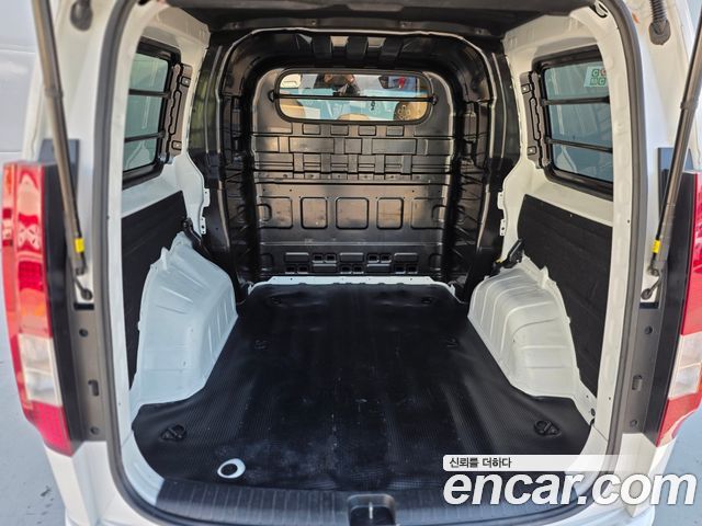 Hyundai Staria L3.5 Cargo 5-Seater Modern 2022 — фото 22