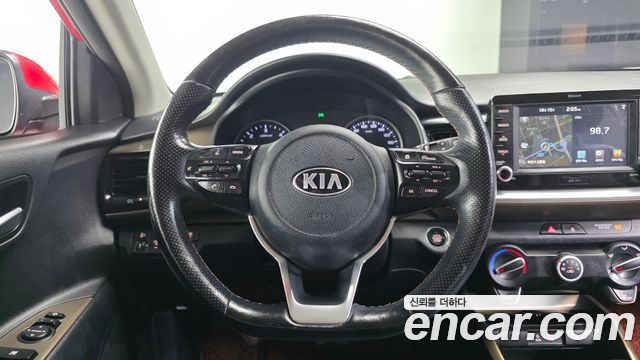 Kia Stonic Diesel 1.6 Trendy 2018 — фото 13