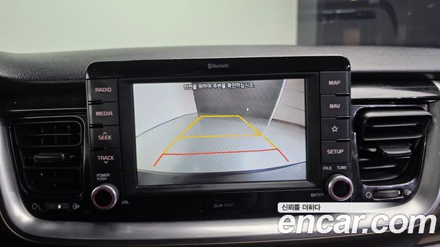 Kia Stonic Diesel 1.6 Trendy 2018 — фото 15