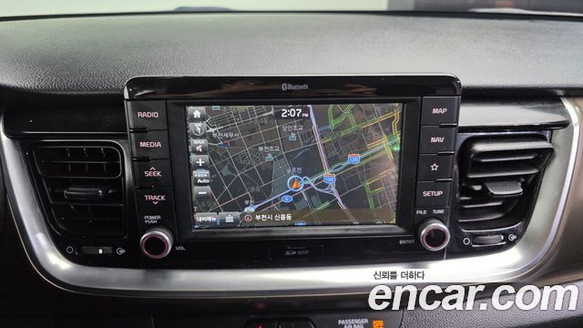 Kia Stonic Diesel 1.6 Trendy 2018 — фото 19
