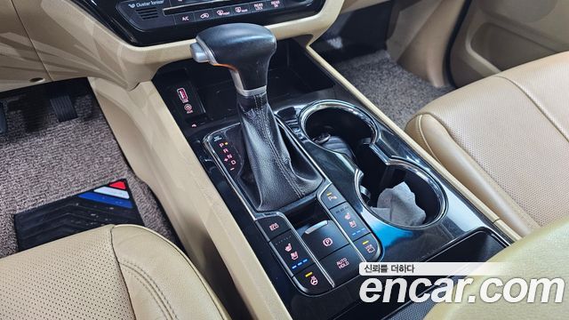 Kia Carnival 9-Seater Noblesse Special 2019 — фото 9