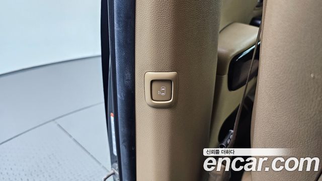 Kia Carnival 9-Seater Noblesse Special 2019 — фото 18