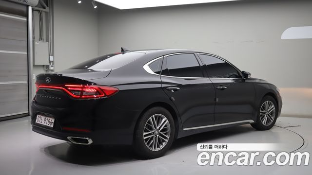 Hyundai Grandeur (IG) 2.4 Premium 2018 — фото 2