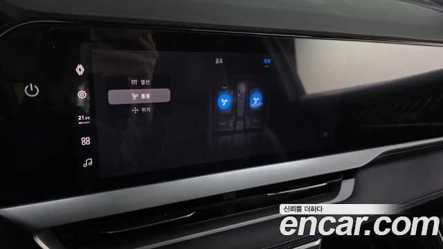 Renault Korea Grand Koleos 1.5 E-TECH Iconic 2WD 2025 — фото 15
