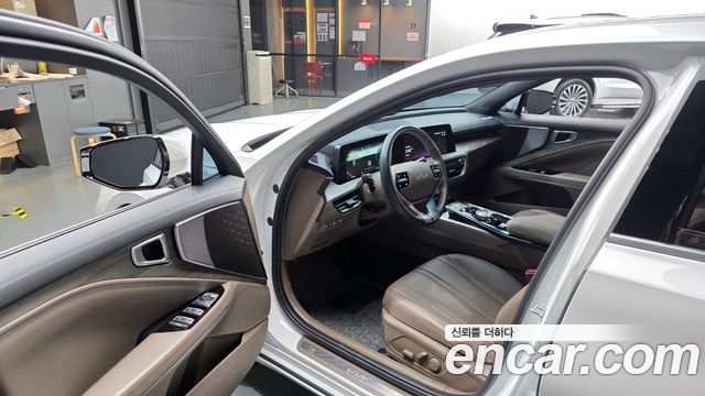 Kia K8 2.5 Gasoline 2WD Noblesse 2023 — фото 10