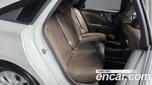 Kia K8 2.5 Gasoline 2WD Noblesse 2023 — фото 11