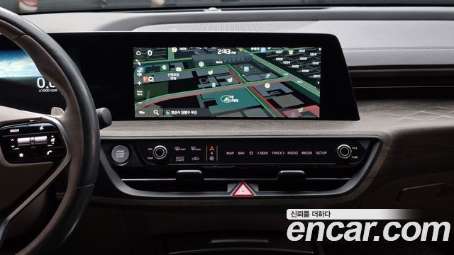 Kia K8 2.5 Gasoline 2WD Noblesse 2023 — фото 13