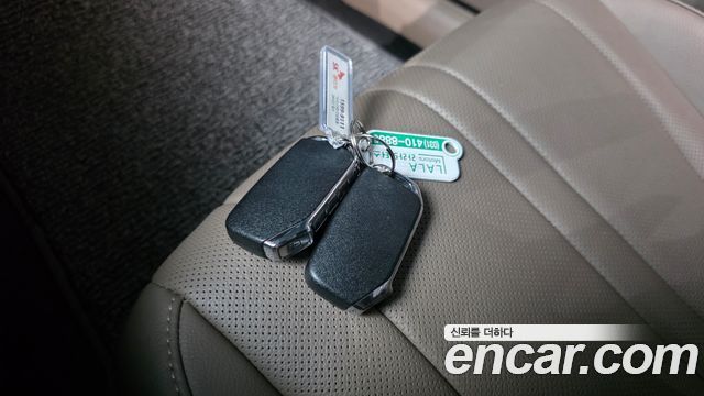 Kia K8 2.5 Gasoline 2WD Noblesse 2023 — фото 17