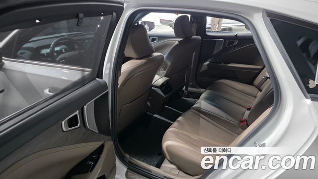 Kia K8 2.5 Gasoline 2WD Noblesse 2023 — фото 20