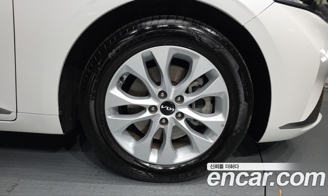 Kia K8 2.5 Gasoline 2WD Noblesse 2023 — фото 21