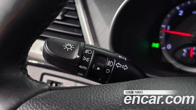 Hyundai Santa Fe (DM) Diesel(e-VGT) 2.0 2WD Premium 2013 — фото 16