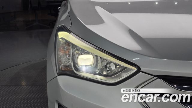 Hyundai Santa Fe (DM) Diesel(e-VGT) 2.0 2WD Premium 2013 — фото 22