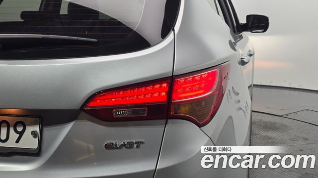 Hyundai Santa Fe (DM) Diesel(e-VGT) 2.0 2WD Premium 2013 — фото 23