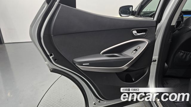 Hyundai Santa Fe (DM) Diesel(e-VGT) 2.0 2WD Premium 2013 — фото 25