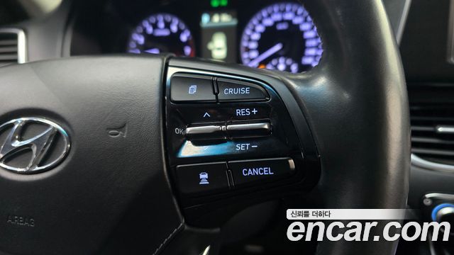 Hyundai Grandeur (IG) 2.4 Exclusive Special 2019 — фото 18