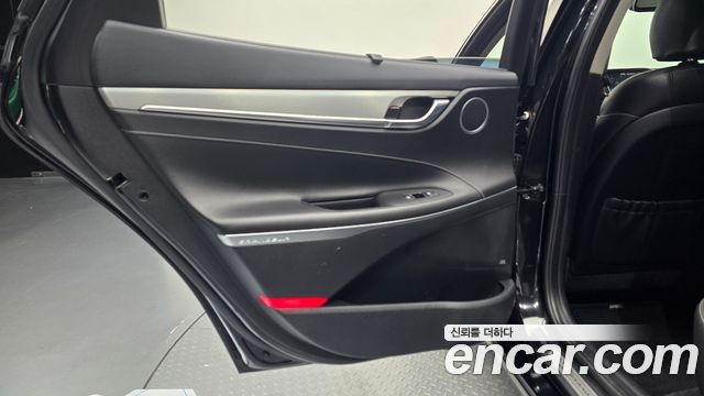 Hyundai Grandeur (IG) 2.4 Exclusive Special 2019 — фото 25