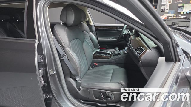 Genesis G90 3.8 AWD Luxury 2021 — фото 12