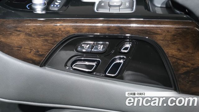 Genesis G90 3.8 AWD Luxury 2021 — фото 34