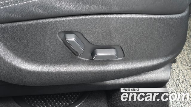 Genesis GV70 2.5T Gasoline AWD 2022 — фото 31