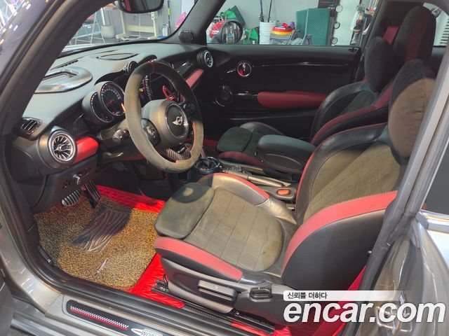 MINI Cooper S JCW 3rd Generation 2017 — фото 15