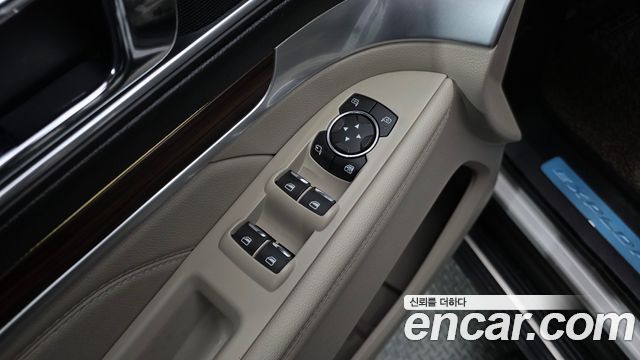 Ford Explorer 2.3 Limited 4WD 5th 2019 — фото 30