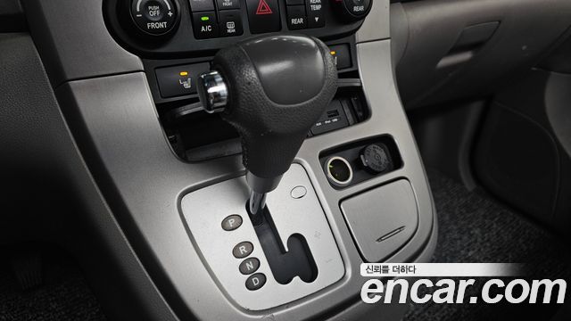 Kia Carnival R Grand Carnival GLX Premium 2012 — фото 9