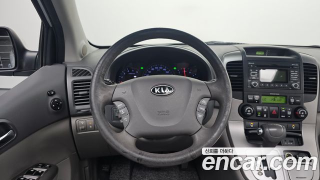 Kia Carnival R Grand Carnival GLX Premium 2012 — фото 12