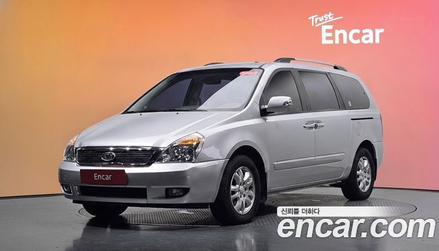 Kia Carnival R Grand Carnival GLX Premium