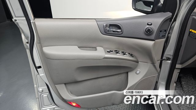 Kia Carnival R Grand Carnival GLX Premium 2012 — фото 25