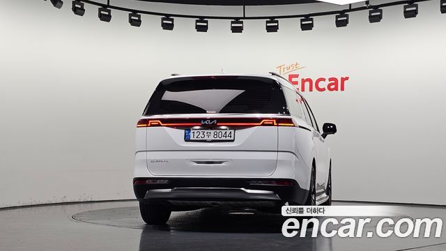 Kia Carnival (IV) Gasoline 9-Seater Signature 2023 — фото 4