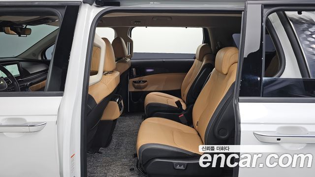 Kia Carnival (IV) Gasoline 9-Seater Signature 2023 — фото 12