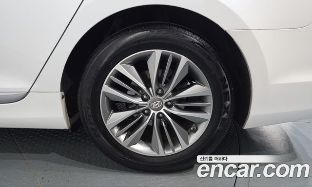 Hyundai Grandeur (HG) HG240 Modern 2016 — фото 21