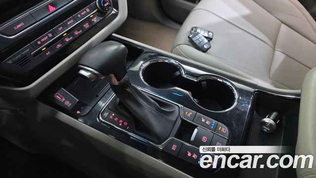 Kia Carnival 9-Seater Noblesse Special 2020 — фото 9
