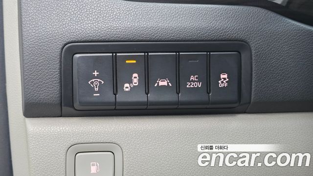Kia Carnival 9-Seater Noblesse Special 2020 — фото 13
