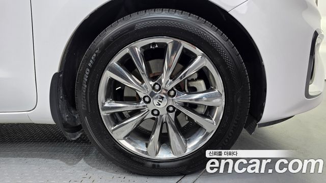 Kia Carnival 9-Seater Noblesse Special 2020 — фото 21