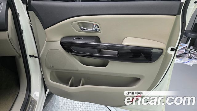 Kia Carnival 9-Seater Noblesse Special 2020 — фото 25