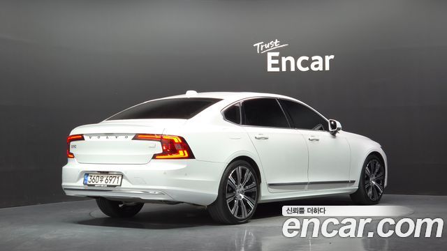 Volvo S90 T8 AWD Ultimate Bright 2023 — фото 2