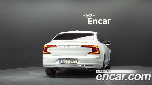 Volvo S90 T8 AWD Ultimate Bright 2023 — фото 4