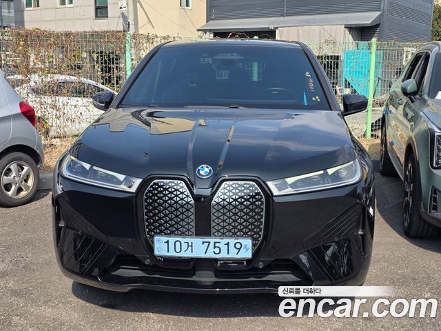 BMW iX xDrive50 Sports Plus 2022 — фото 2